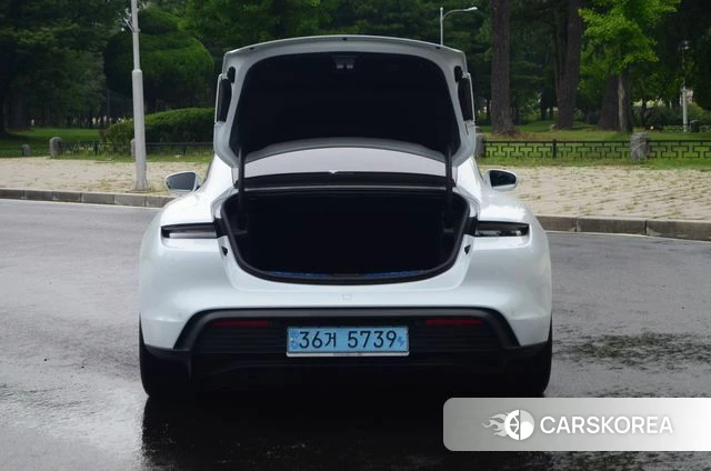 Porsche Taycan id 4535345 из Кореи 11