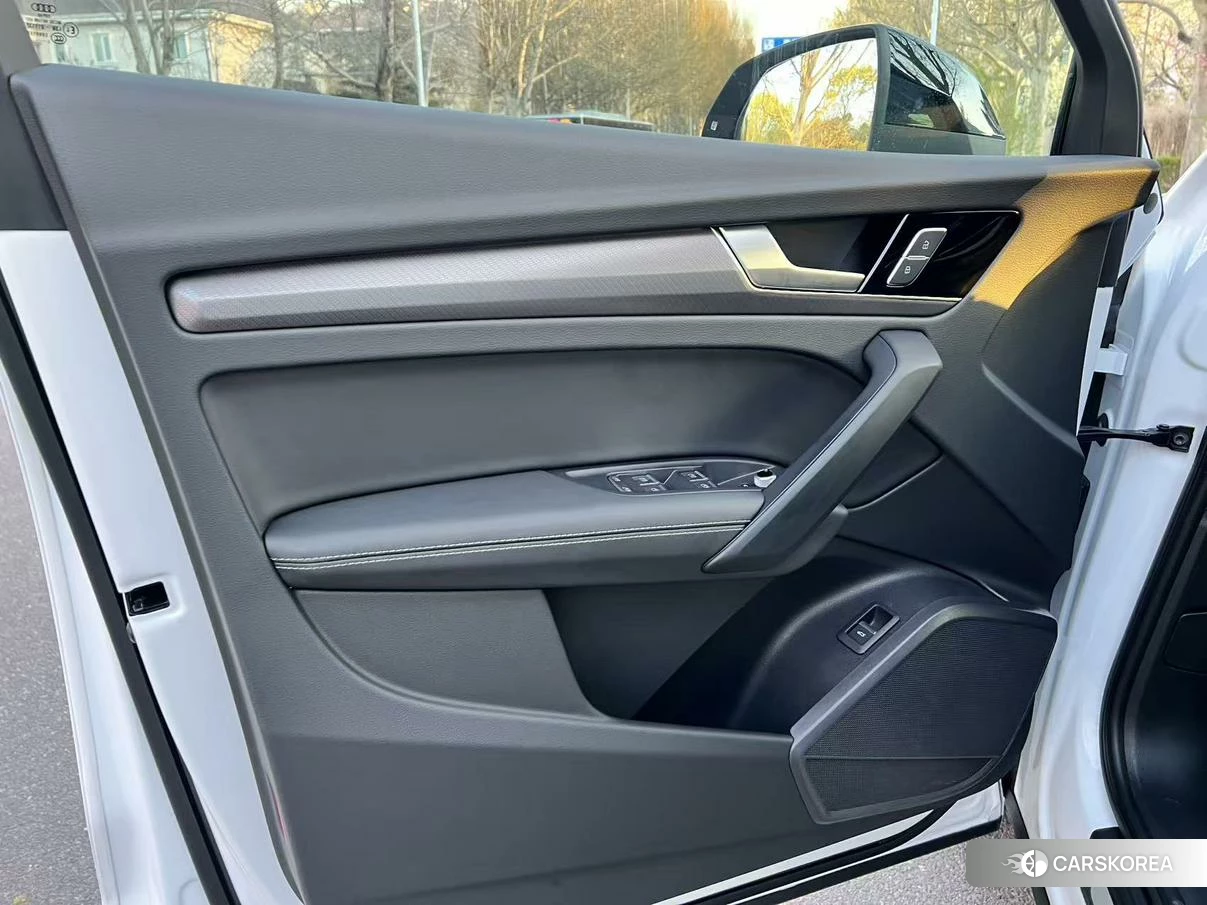 Audi Q5L id 4426657 из Китая 11