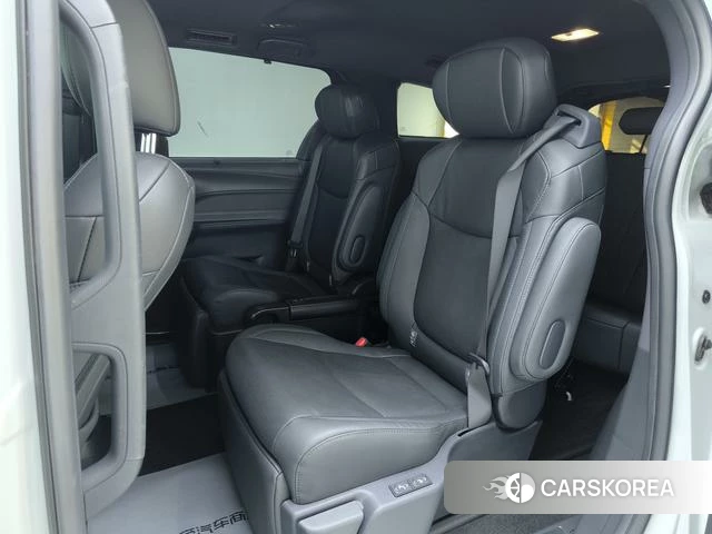 Toyota Saina id 4261926 из Китая 11