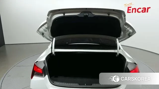 Hyundai Avante Hybrid (CN7) id 3468018 из Кореи 11