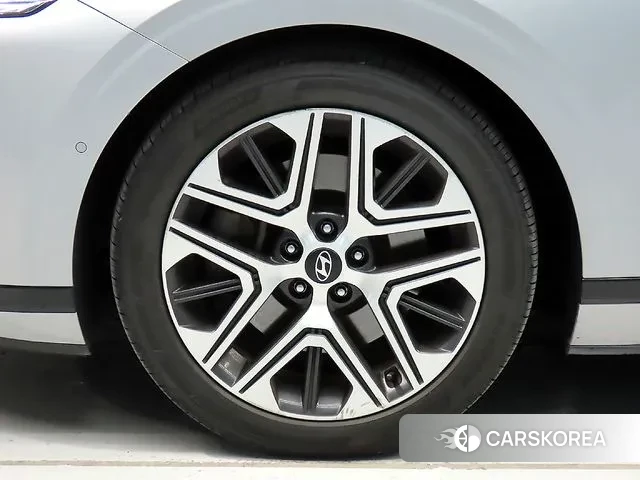 Hyundai Grandeur (GN7) id 3251960 из Кореи 11