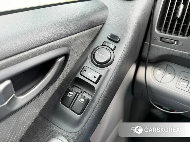 Hyundai The New Grand Starex id 4536626 из Кореи 11