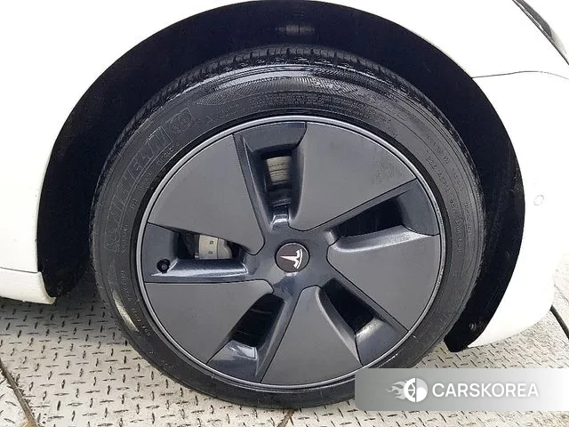 Tesla Model 3 id 3615654 из Кореи 11