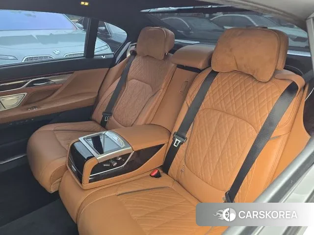 BMW 7 Series (G11) id 3060369 из Кореи 11