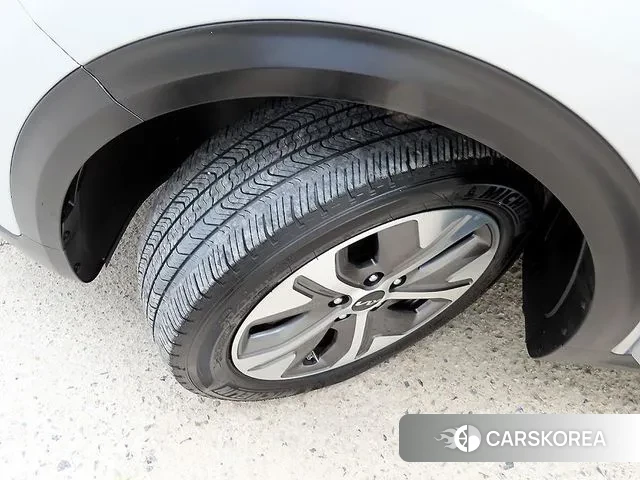 Kia Niro EV id 3373772 из Кореи 11