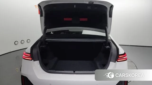 BMW 5 Series (G60) id 2888992 из Кореи 11