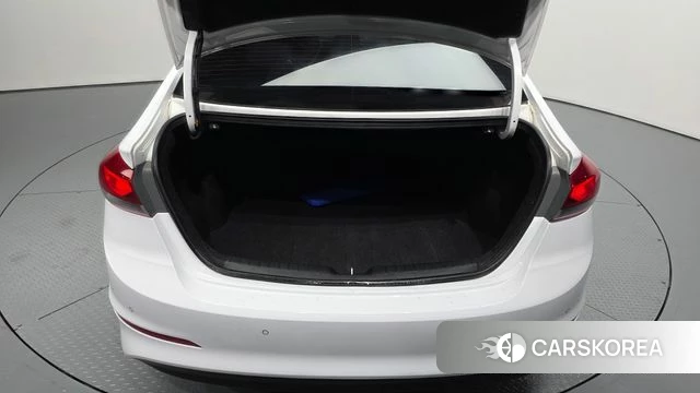 Hyundai Avante AD id 3796280 из Кореи 11