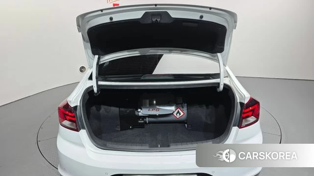 Hyundai The New Avante AD id 4482931 из Кореи 11