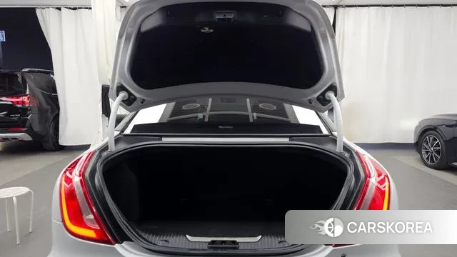 Jaguar All New XJ id 3557388 из Кореи 11