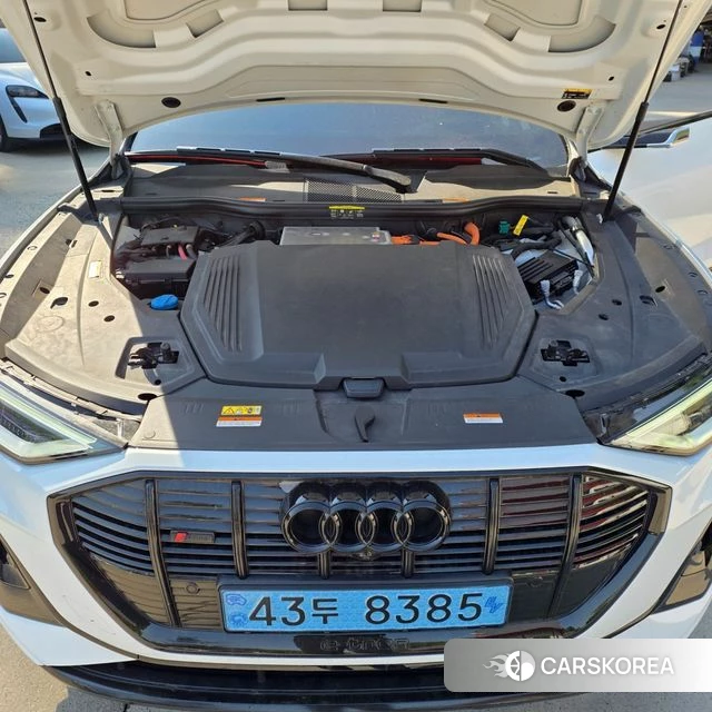 Audi e-Tron id 4283013 из Кореи 11