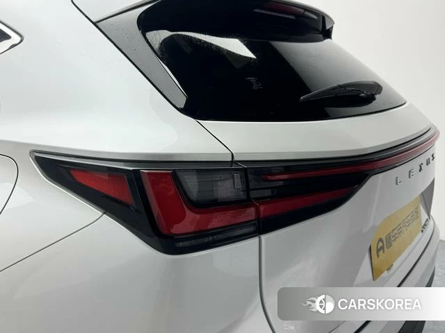 Lexus NX id 4261279 из Китая 11