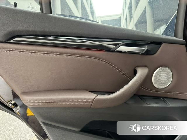 BMW X1 id 4380392 из Китая 11