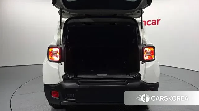 Jeep Renegade id 3728317 из Кореи 11