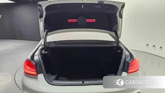 BMW 5 Series (G30) id 3480319 из Кореи 11