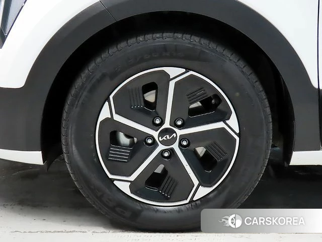 Kia Di Ol Nu Niro id 4382640 из Кореи 11