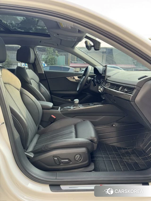 Audi A4L id 4277420 из Китая 11