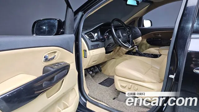 Kia The New Carnival id 2574448 из Кореи 11