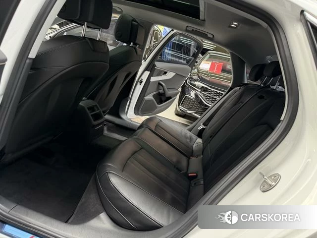 Audi A4L id 4235003 из Китая 11