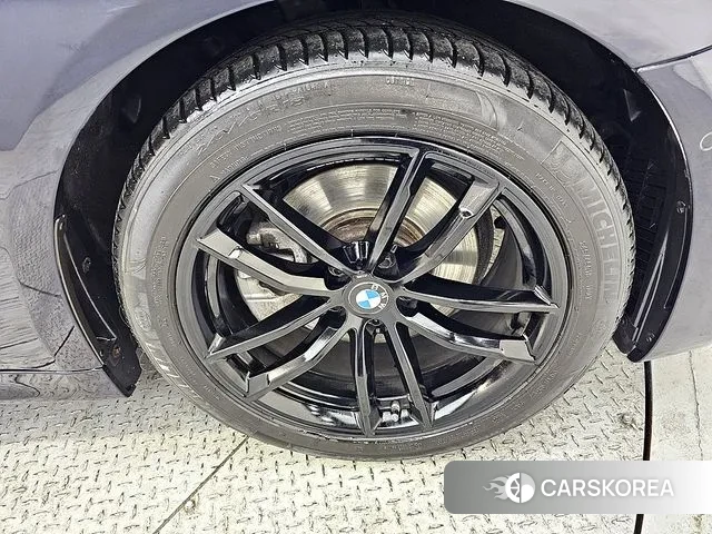 BMW 5 Series (G30) id 3607784 из Кореи 11