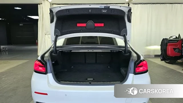 BMW 5 Series (G30) id 3764359 из Кореи 11