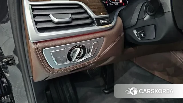 BMW 7 Series (G11) id 3478258 из Кореи 11