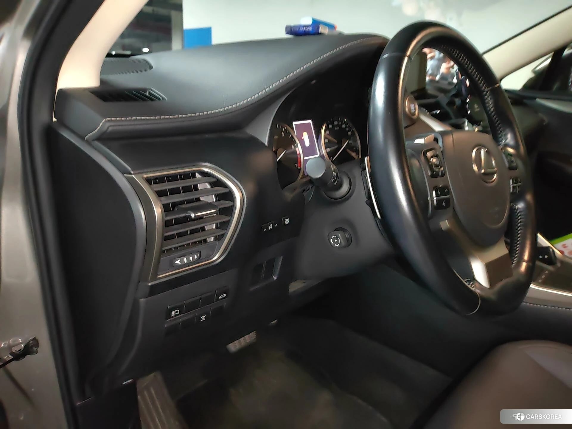 Lexus NX id 4486447 из Китая 11