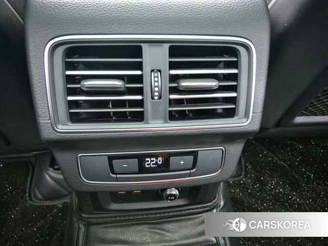 Audi Q5L id 4297298 из Китая 11