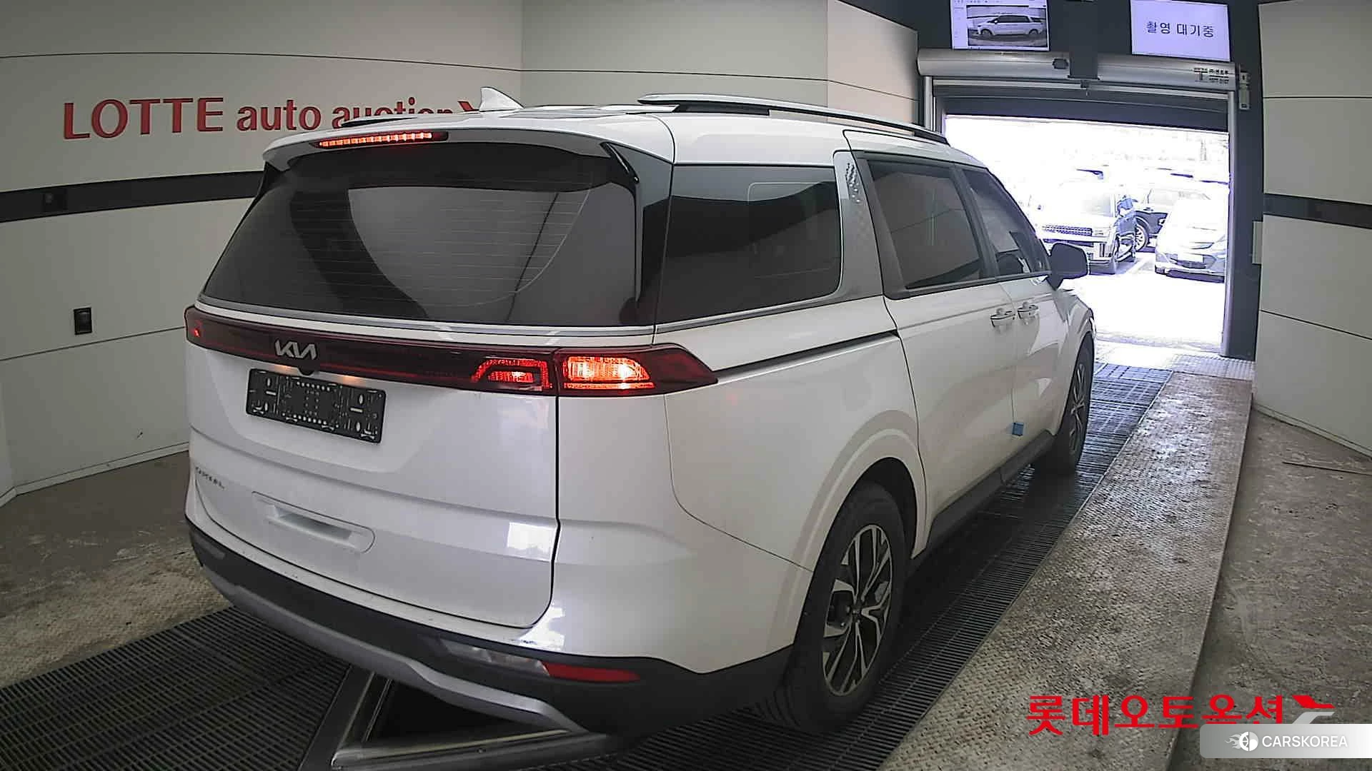 Kia Carnival id 3882091 из Кореи 11