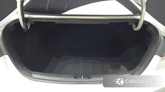 Hyundai Avante AD id 3742964 из Кореи 11