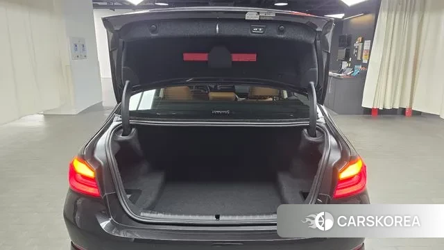 BMW 5 Series (G30) id 3525786 из Кореи 11