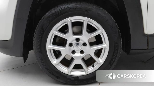 Jeep Renegade id 3833878 из Кореи 11