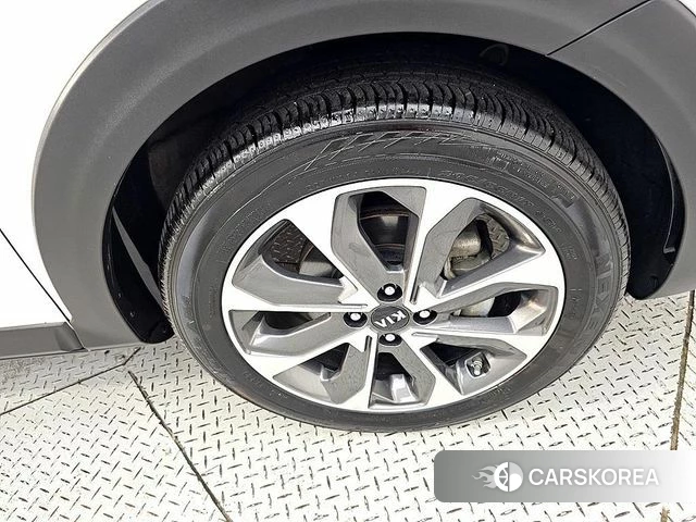 Kia Stonic id 4465615 из Кореи 11
