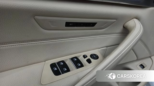 BMW 5 Series (G30) id 4471130 из Кореи 11