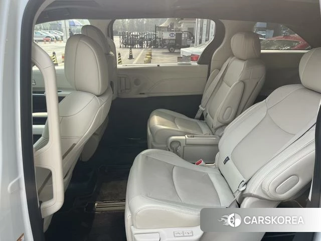 Toyota Saina id 4258042 из Китая 11