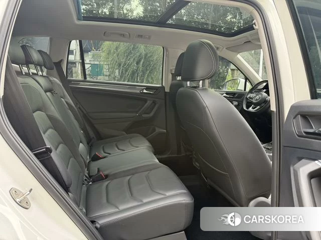 Volkswagen Tiguan L id 4256470 из Китая 11