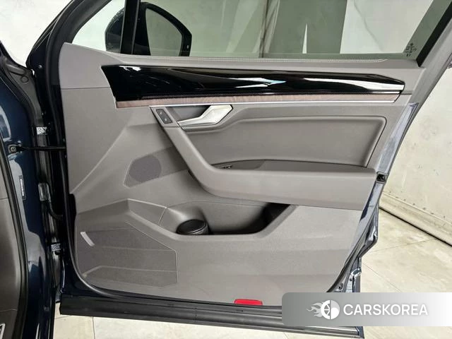 Volkswagen Touareg id 4299400 из Китая 11