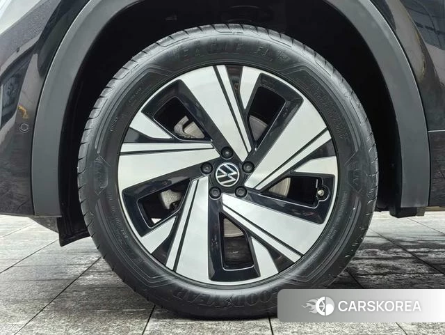 Volkswagen Tourang id 4274140 из Китая 11