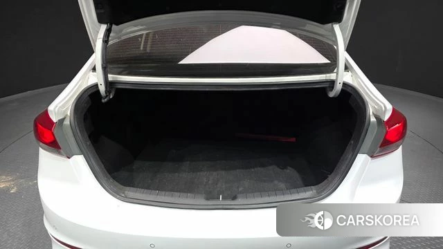 Hyundai Avante AD id 4397801 из Кореи 11