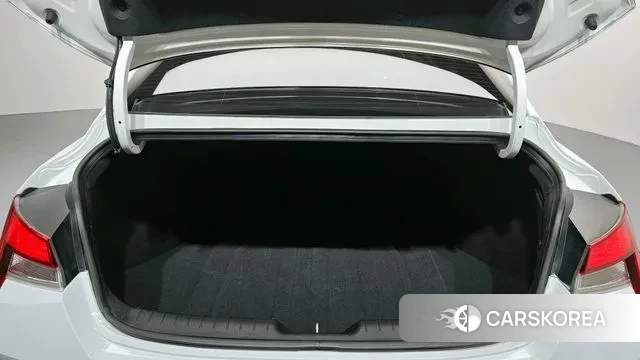 Hyundai Avante Hybrid (CN7) id 3406501 из Кореи 11