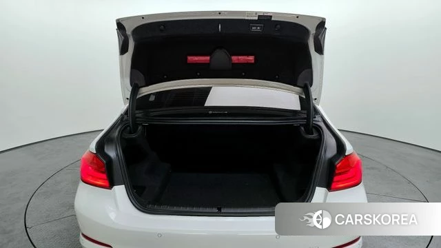 BMW 5 Series (G30) id 3845014 из Кореи 11