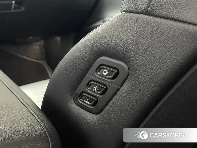 Hyundai Grandeur (GN7) id 3517963 из Кореи 11