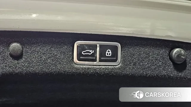 Hyundai Grandeur (GN7) id 3674879 из Кореи 11