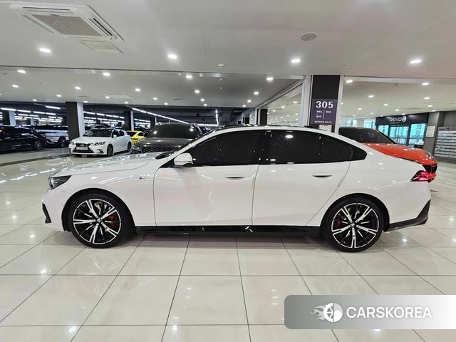 BMW 5 Series (G60) id 4266317 из Кореи 11