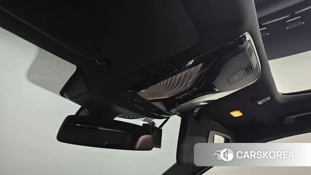 BMW 5 Series (G30) id 3703897 из Кореи 11