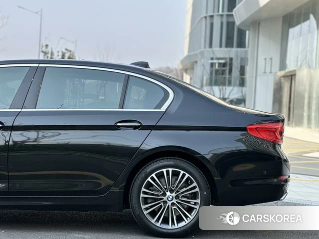 BMW 5 series id 4254556 из Китая 11