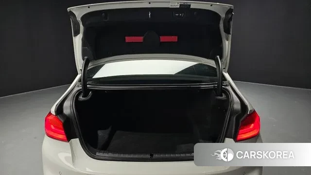 BMW 5 Series (G30) id 2940983 из Кореи 11