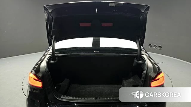 BMW 5 Series (G30) id 3833032 из Кореи 11