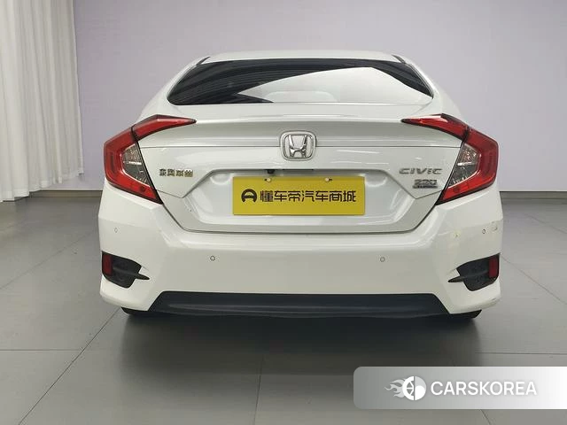 Honda Civic id 4365902 из Китая 11