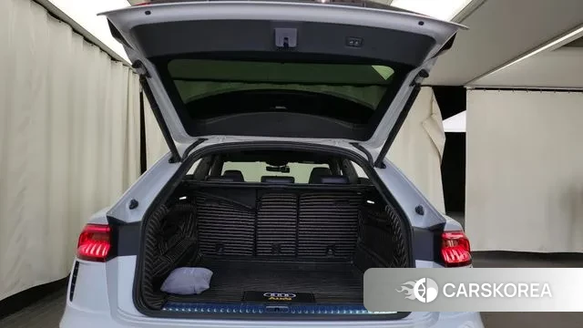 Audi RSQ8 (4M) id 3513905 из Кореи 11