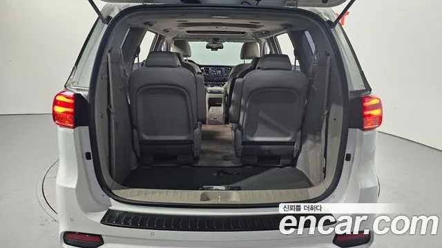 Kia The New Carnival id 2348028 из Кореи 11